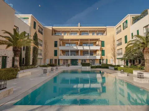 Prodaja, jednosoban stan, 87m², Herceg Novi, Crna Gora - image 8