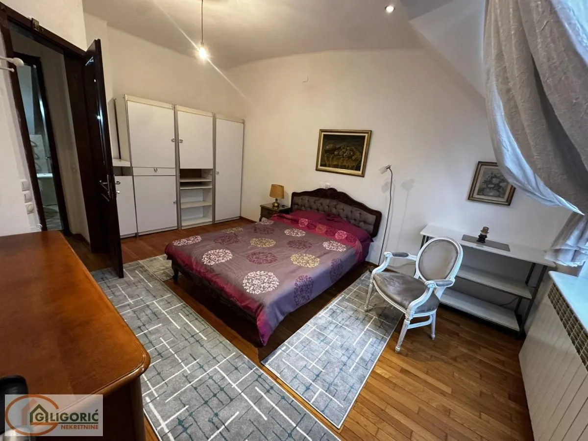 Sale, four bedroom apartment, 110m², Stari Grad, Beograd