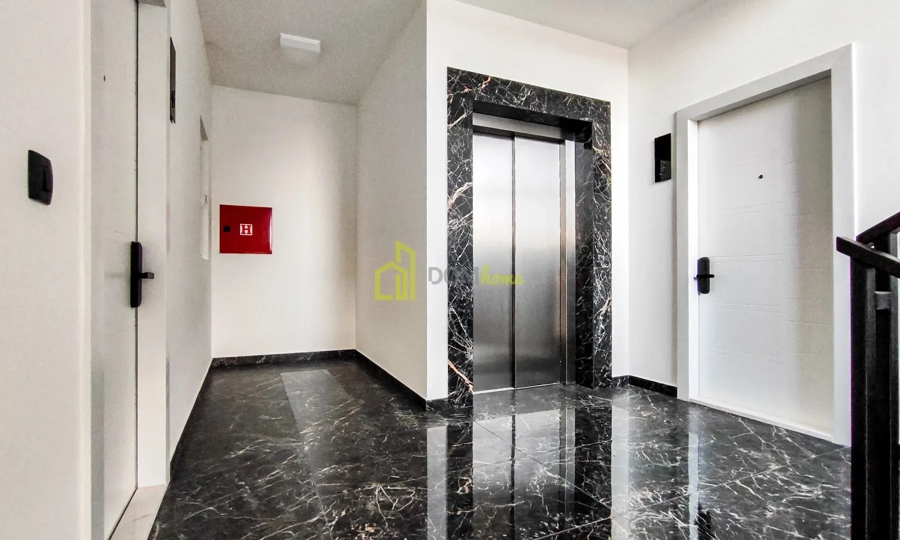 Rent, three bedroom apartment, 140m², Centar, Podgorica