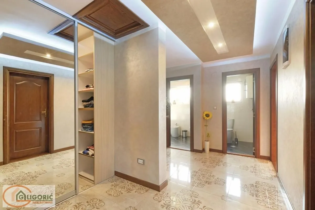 Sale, house, 460m², Arnajevo, Barajevo