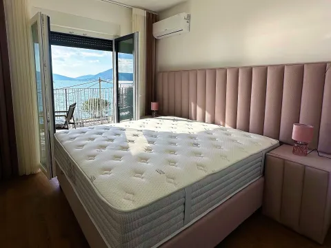 Rent, one bedroom apartment, 50m², Tivat, Crna Gora - image 2