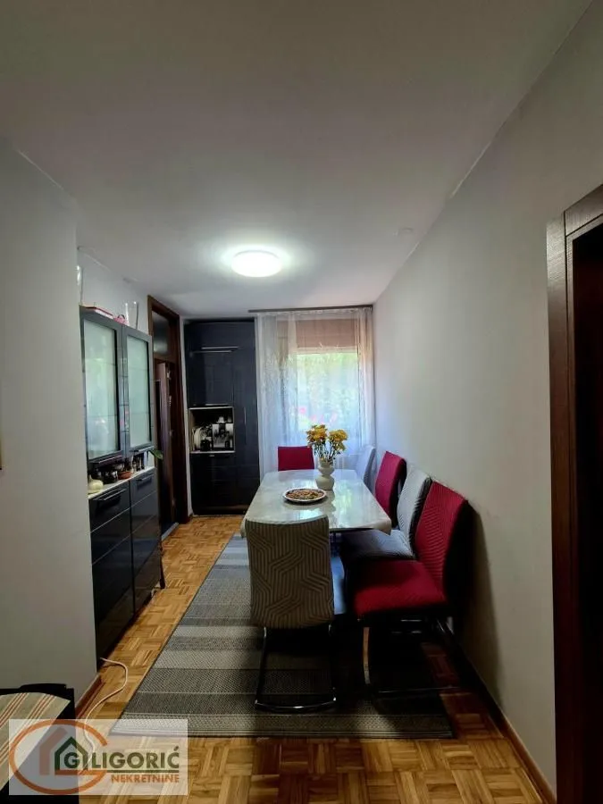 Prodaja, dvosoban stan, 61m², Vidikovački venac, Rakovica