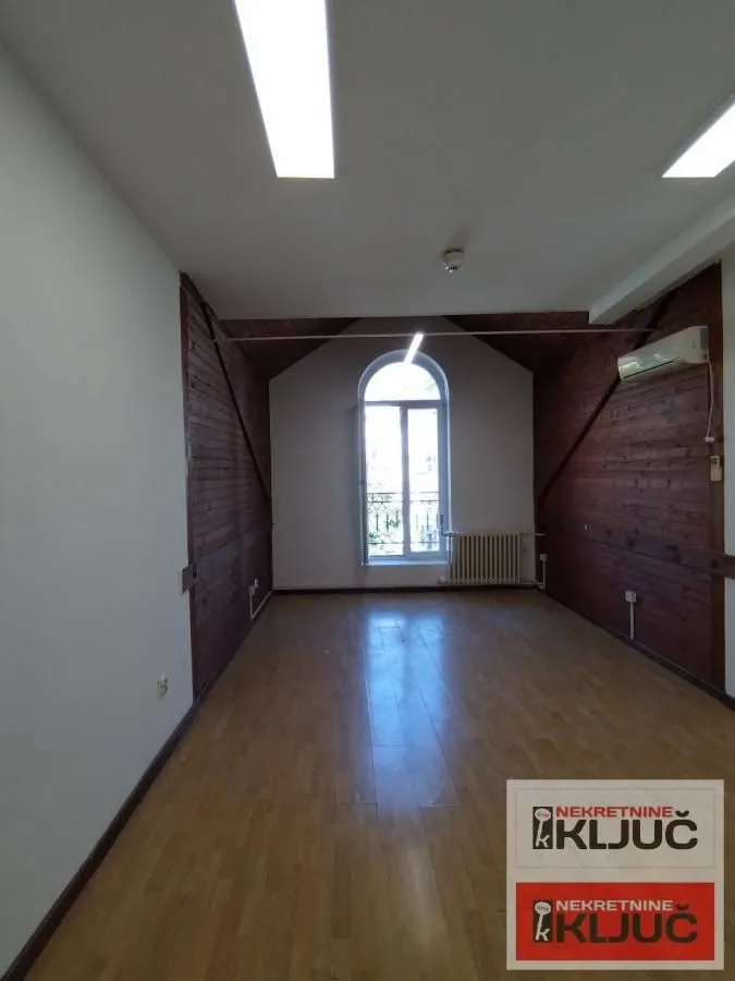 Rent, office space, 350m², Centar, Novi Sad