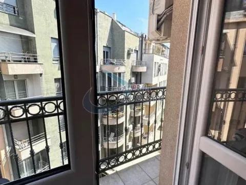 Rent, four bedroom apartment, 97m², Vračar Sve Podlokacije, Beograd - image 16