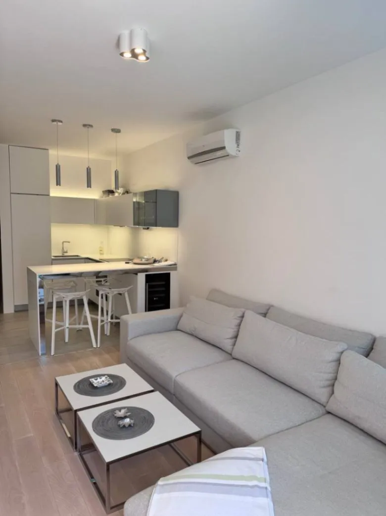 Sale, two bedroom apartment, 58m², Bečići, Budva
