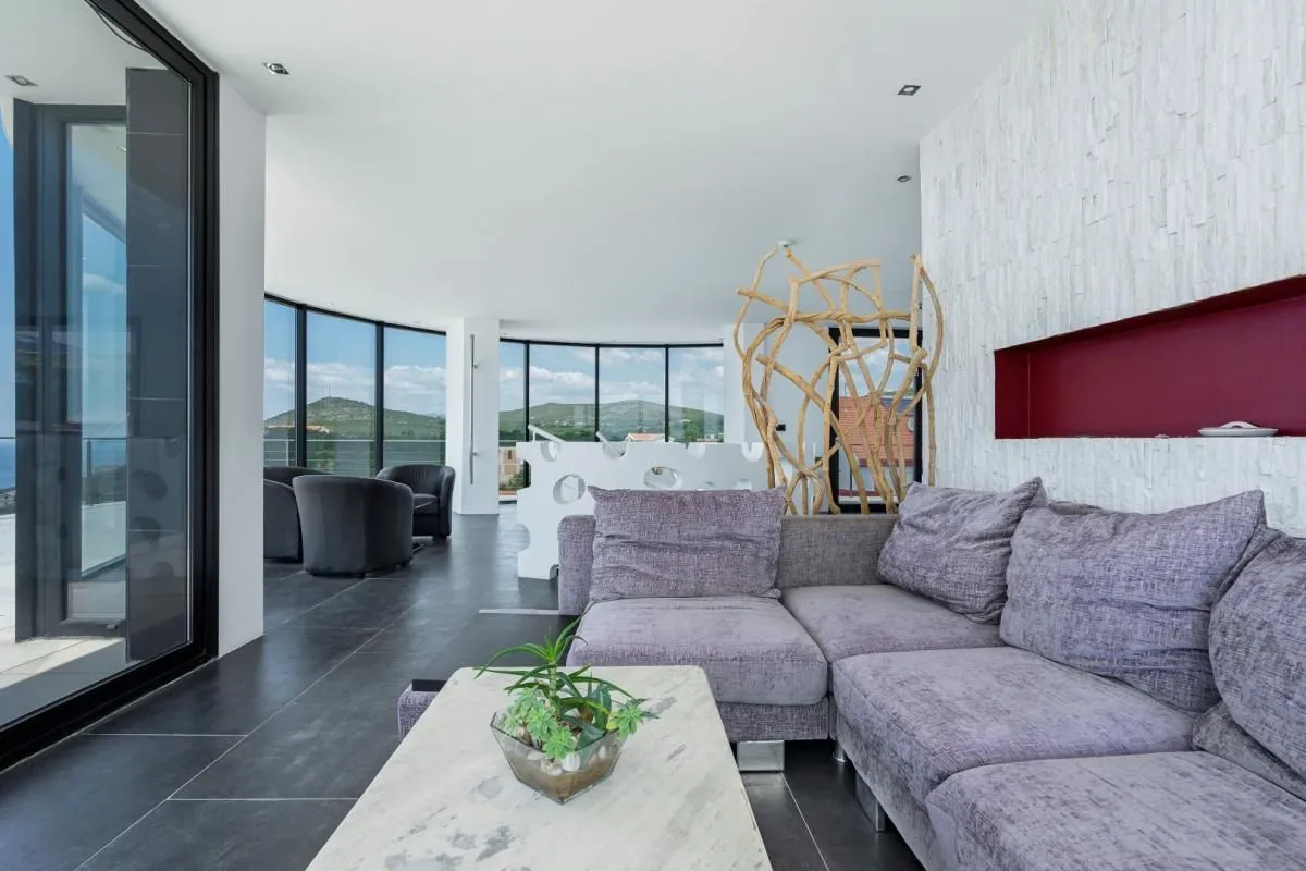 Prodaja, kuća, 1150m², Krimovica, Kotor
