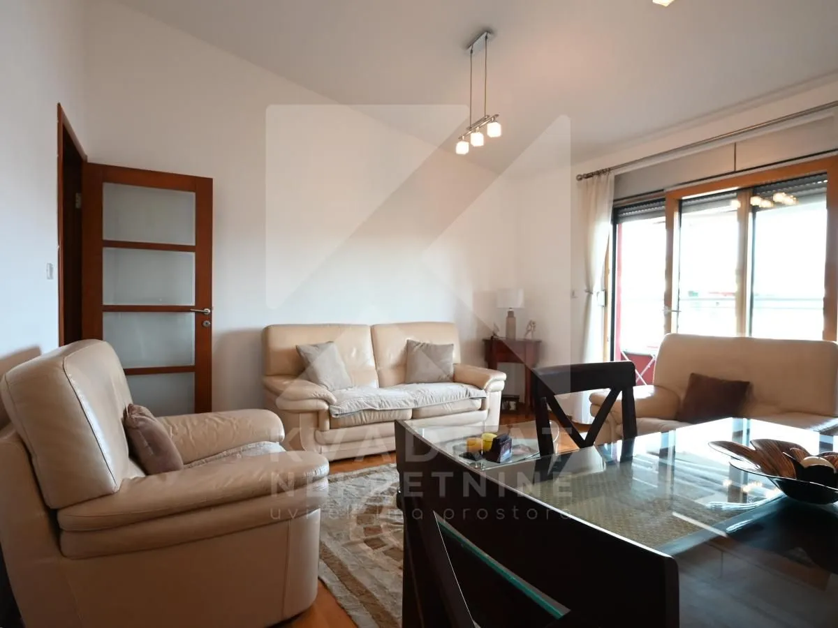 Izdavanje, jednosoban stan, 50m², Preko Morače, Podgorica