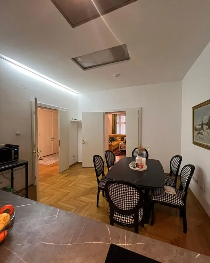 Rent, four bedroom apartment, 116m², Stari Grad, Beograd