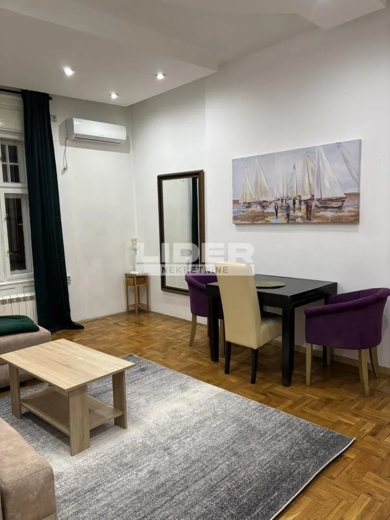 Rent, two bedroom apartment, 55m², Stari Grad, Beograd