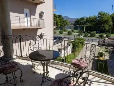 Prodaja, kuća, 270m², Masline, Podgorica