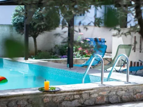 Sale, house, 300m², Krimovica, Kotor