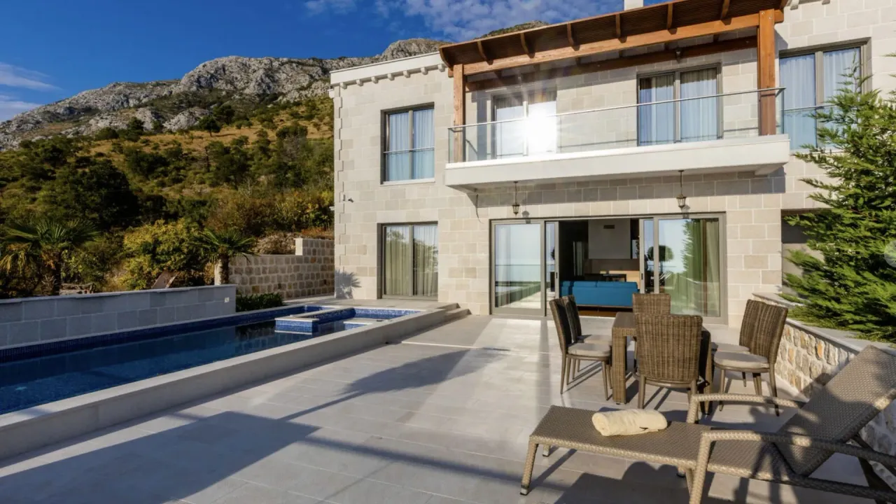 Prodaja, kuća, 390m², Budva, Crna Gora