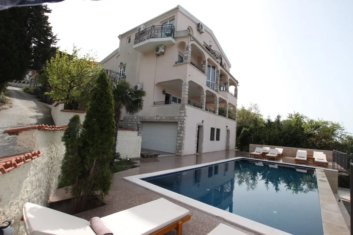Sale, house, 586m², Sutomore, Bar