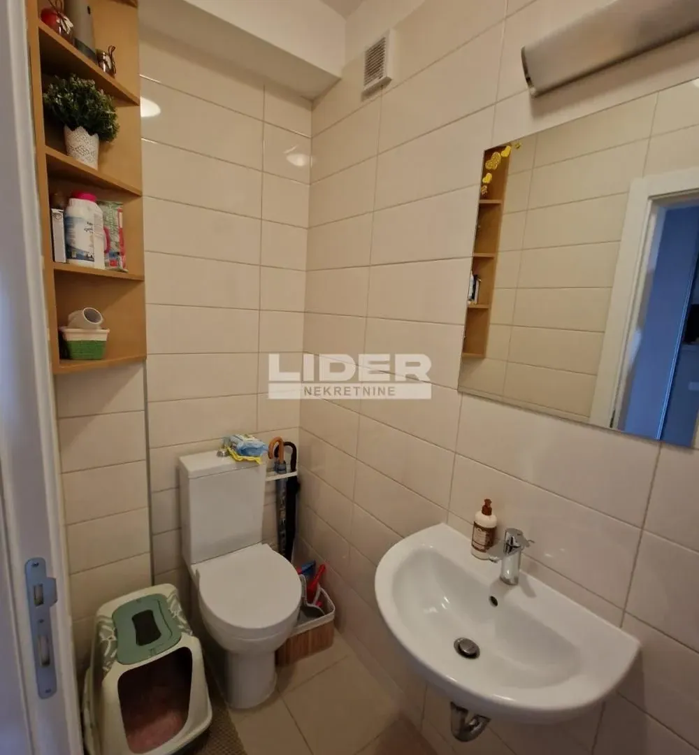 Sale, two bedroom apartment, 76m², Novi Beograd Blok 64, Novi Beograd Sve Podlokacije