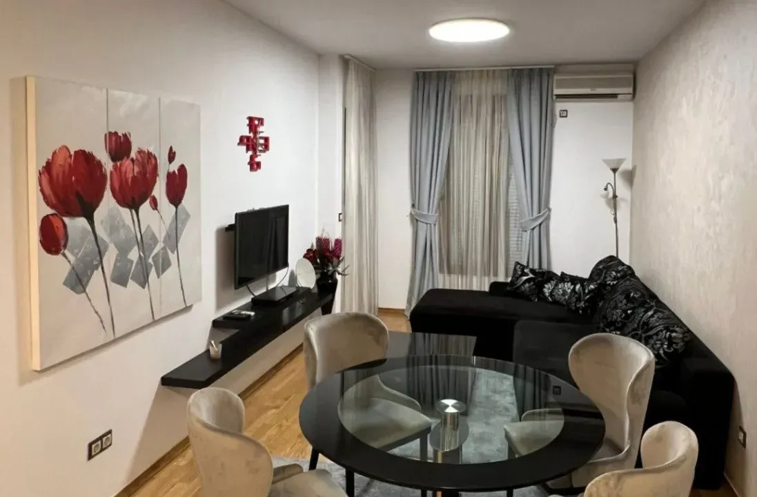Izdavanje, jednosoban stan, 45m², Momišići, Podgorica