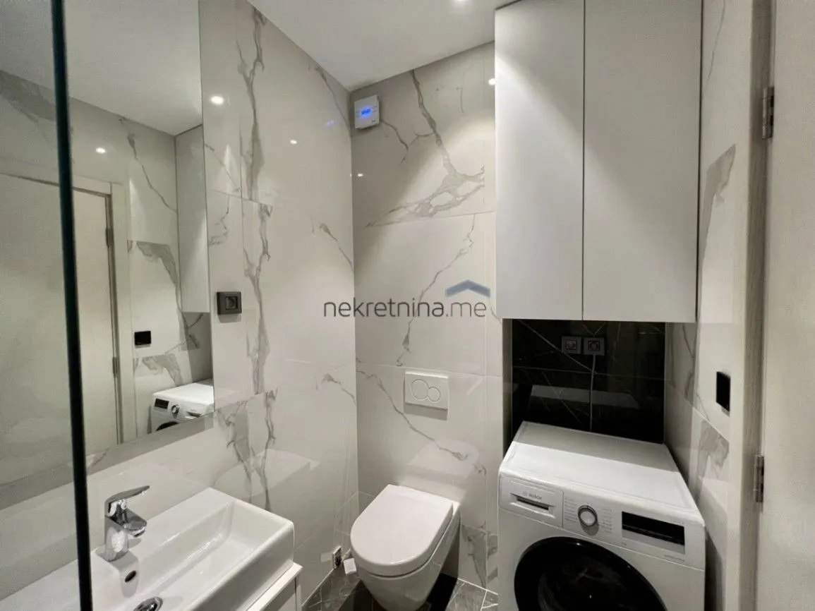 Prodaja, dvosoban stan, 86m², Centar, Podgorica