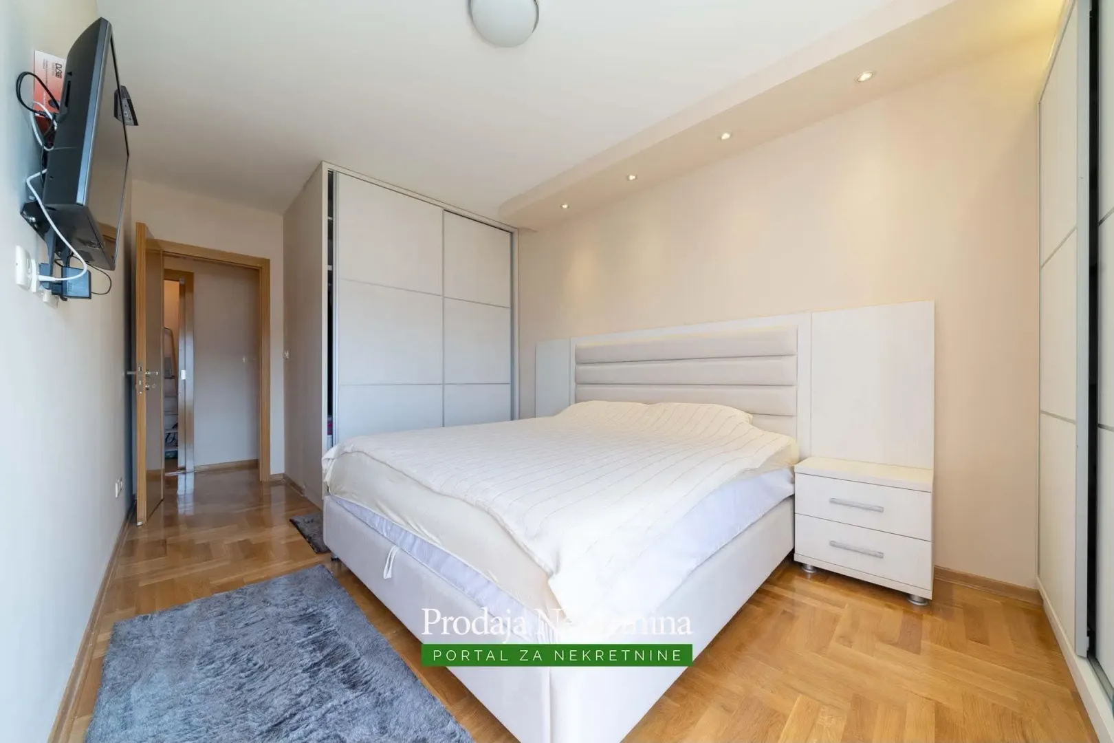 Rent, two bedroom apartment, 130m², Centar, Bar