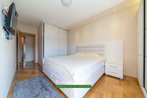 Rent, two bedroom apartment, 130m², Centar, Bar - image 9