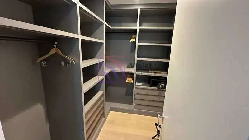 Prodaja, trosoban stan, 198m², Dukley Gardens, Budva