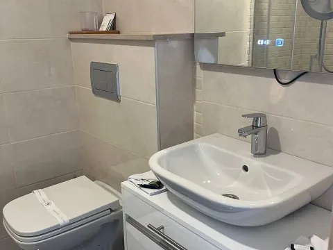 Rent, studio apartment, 34m², Bečići, Budva - image 6