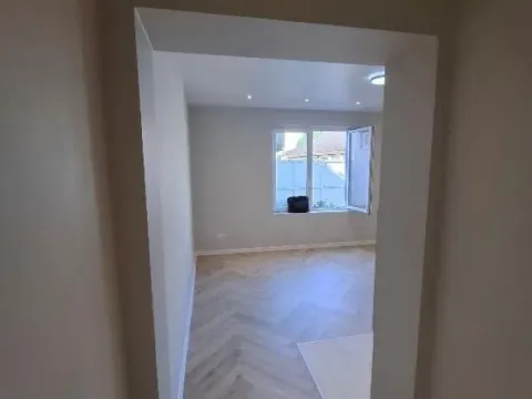Sale, two bedroom apartment, 44m², Zemun Gornji Grad, Zemun Sve Podlokacije - image 6