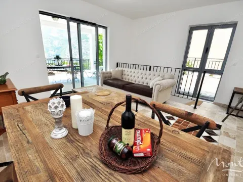 Prodaja, poslovni prostor, 570m², Risan, Kotor - image 21