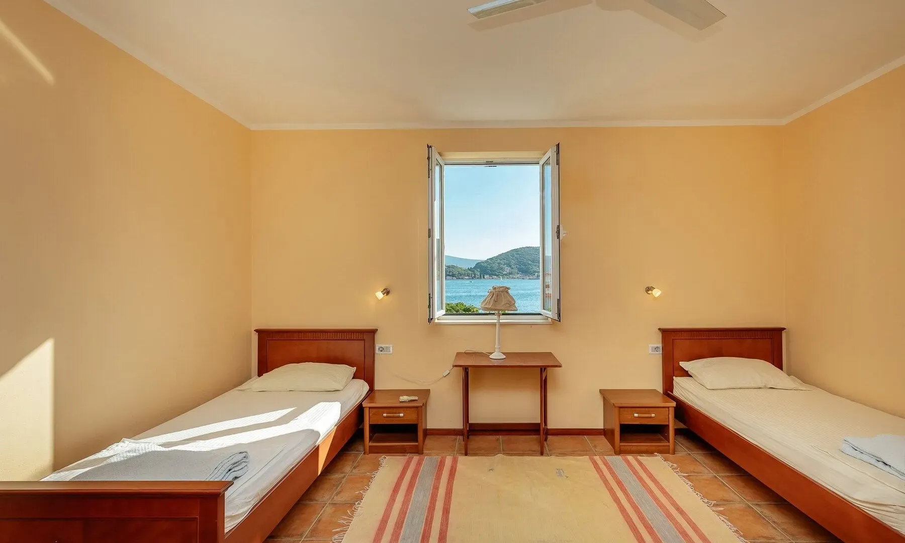 Prodaja, kuća, 291m², Lepetani, Tivat