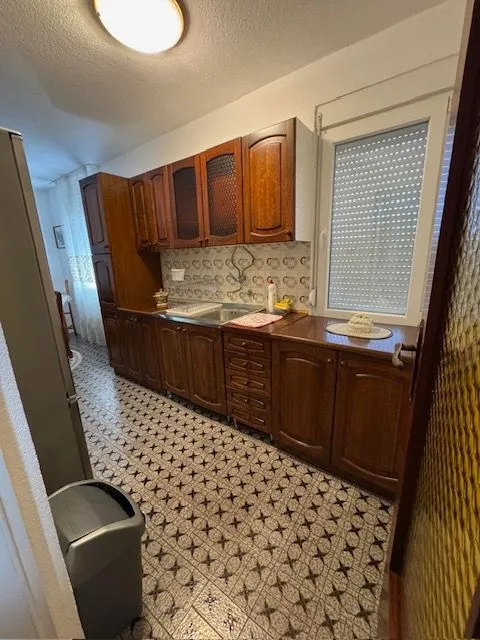 Izdavanje, dvosoban stan, 75m², Gornja Gorica, Podgorica