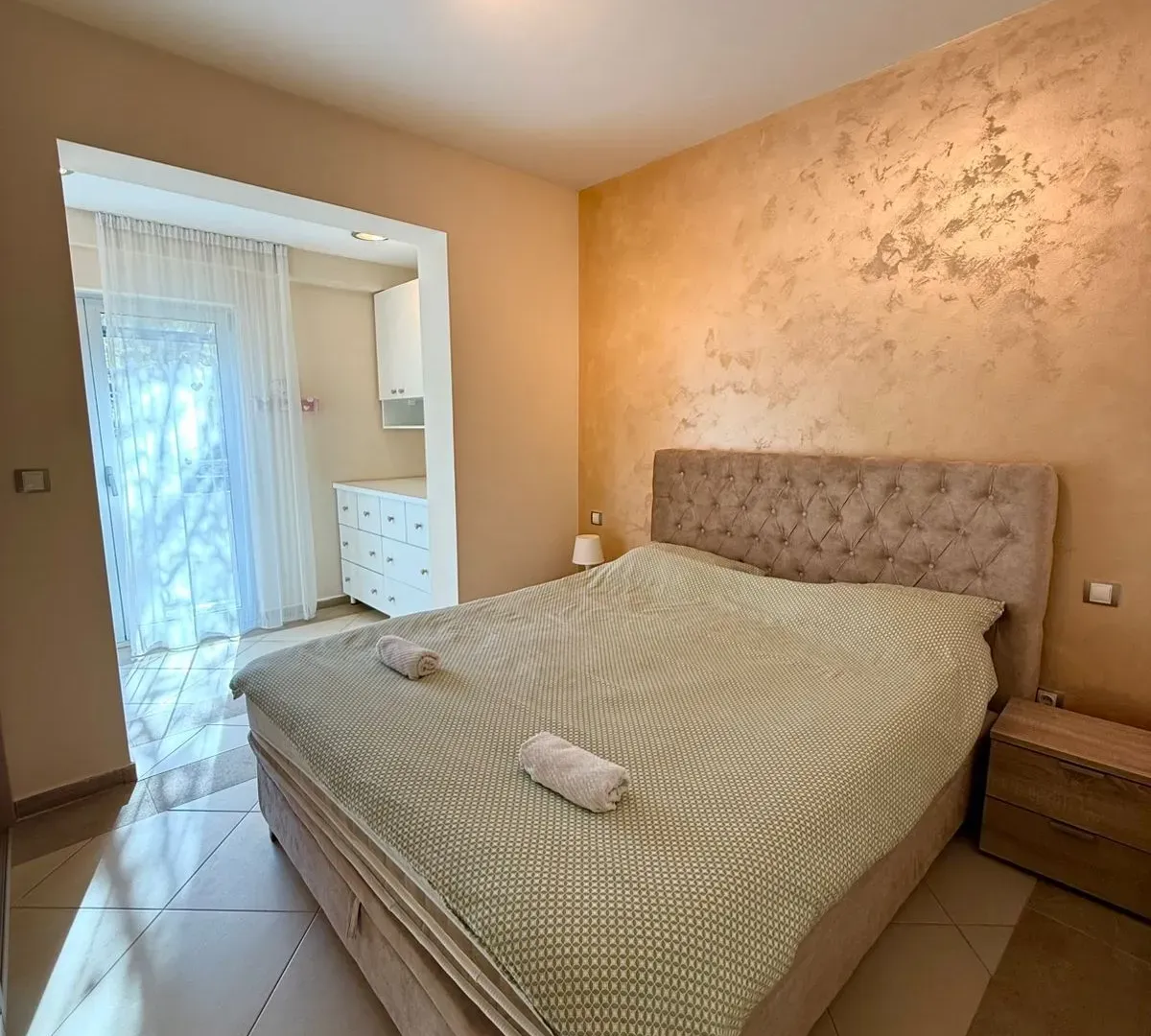 Prodaja, jednosoban stan, 74m², Dobrota, Kotor
