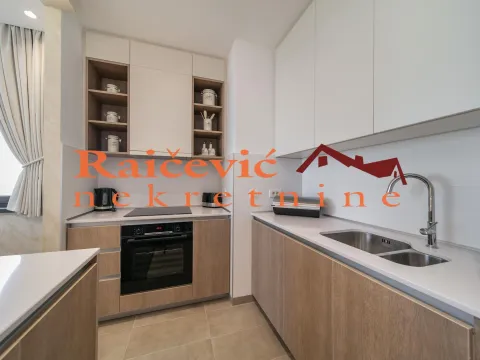 Izdavanje, trosoban stan, 90m², Savski Venac, Beograd - image 7