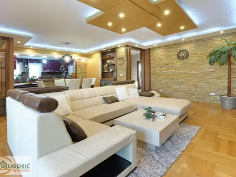 Prodaja, kuća, 460m², Arnajevo, Barajevo