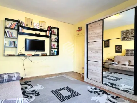 Izdavanje, jednosoban stan, 50m², Centar, Podgorica - image 10