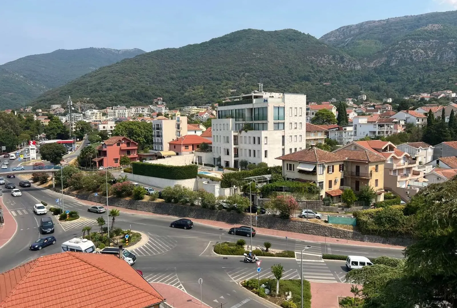 Izdavanje, jednosoban stan, 70m², Centar, Tivat