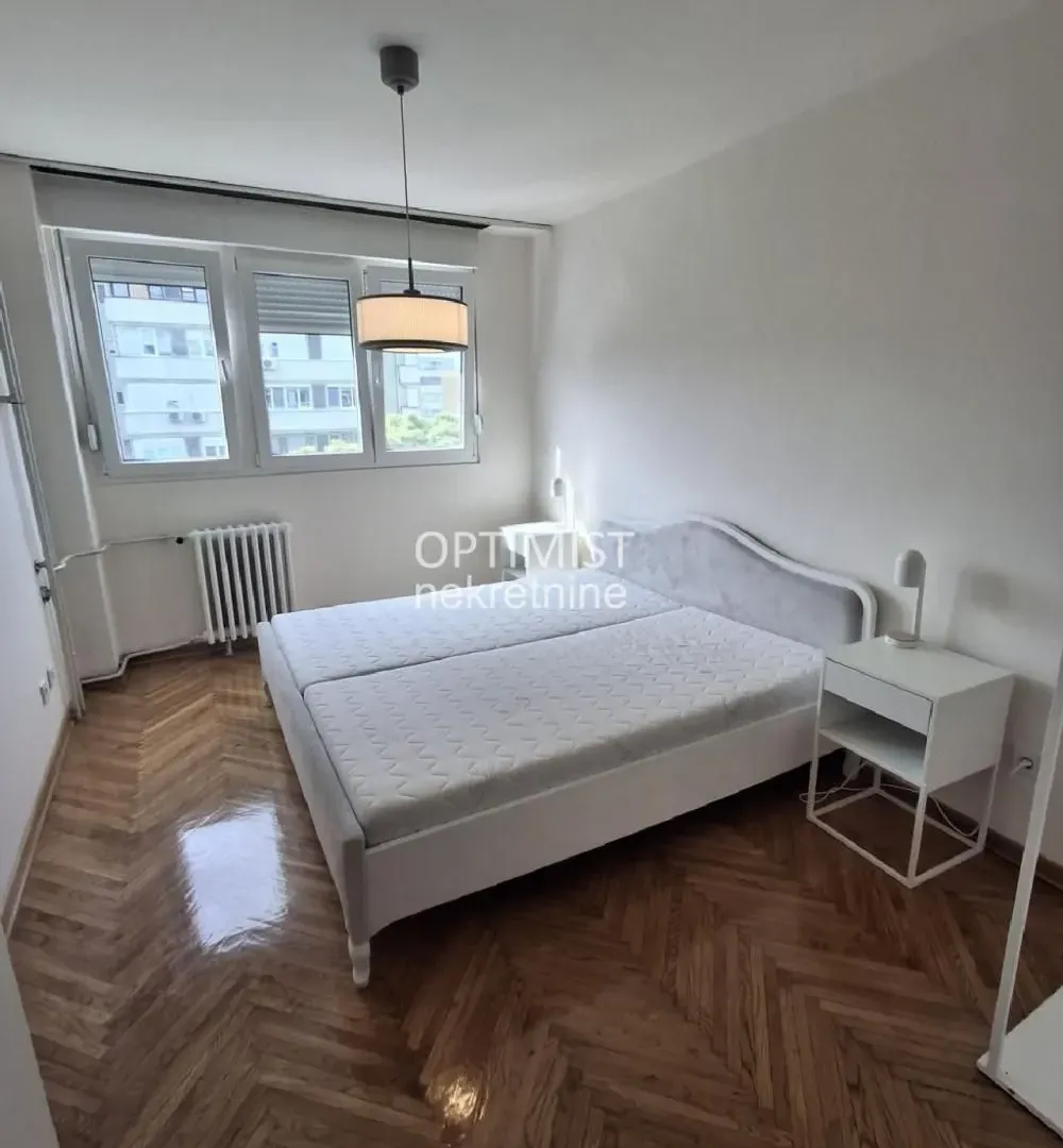 Prodaja, dvosoban stan, 60m², Novi Beograd Blok 1 Fontana, Novi Beograd Sve Podlokacije