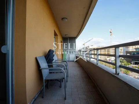 Izdavanje, dvosoban stan, 75m², City Kvart, Podgorica - image 15