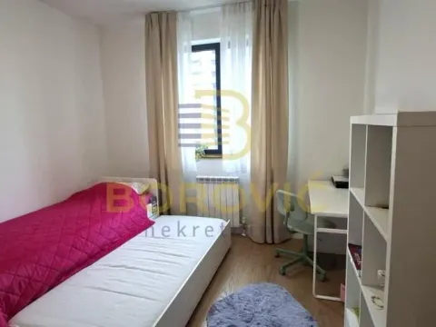 Prodaja, četvorosoban stan, 110m², Savski Venac, Beograd - image 11