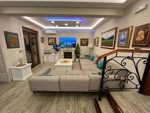 Prodaja, kuća, 360m², Centar, Bar - image 5