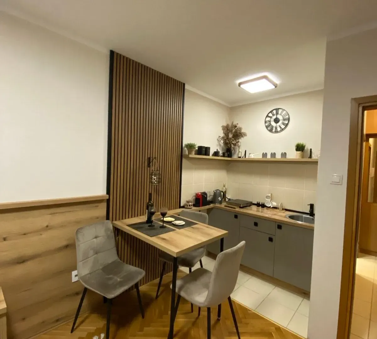Prodaja, garsonjera, 24m², Blok 6, Podgorica