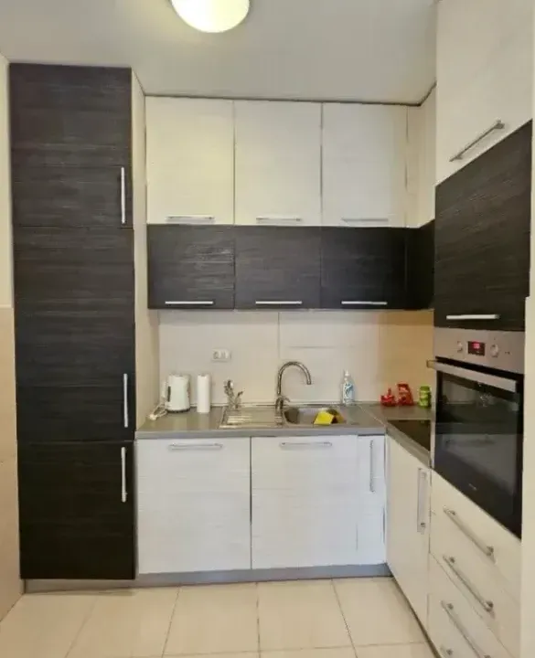 Izdavanje, jednosoban stan, 47m², Blok 6, Podgorica