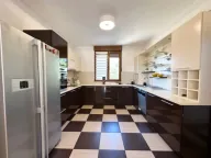 Rent, house, 300m², Vranići, Podgorica - image 9