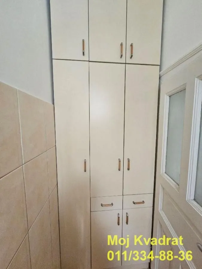Rent, three bedroom apartment, 82m², Vračar Sve Podlokacije, Beograd