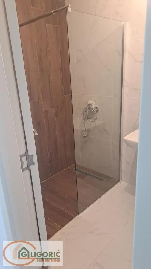 Sale, three bedroom apartment, 95m², Cvetkova Pijaca, Zvezdara Sve Podlokacije
