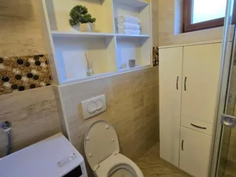 Prodaja, jednosoban stan, 54m², Petrovac, Budva - image 12