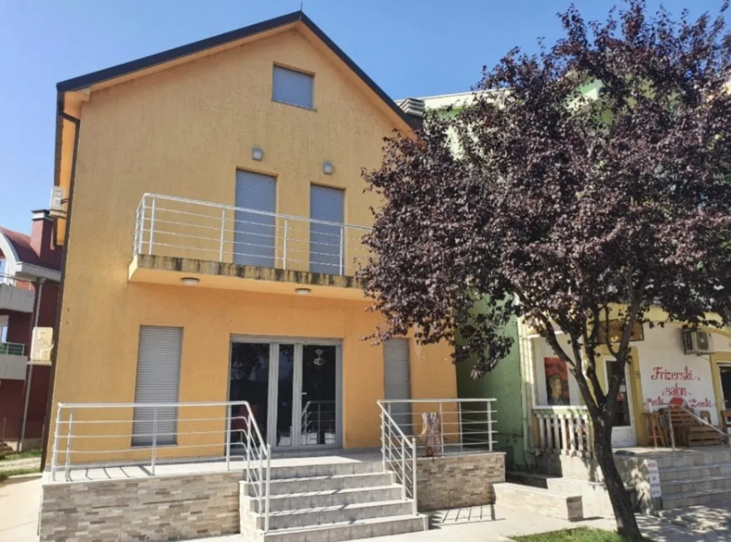 Rent, office space, 75m², Centar, Nikšić