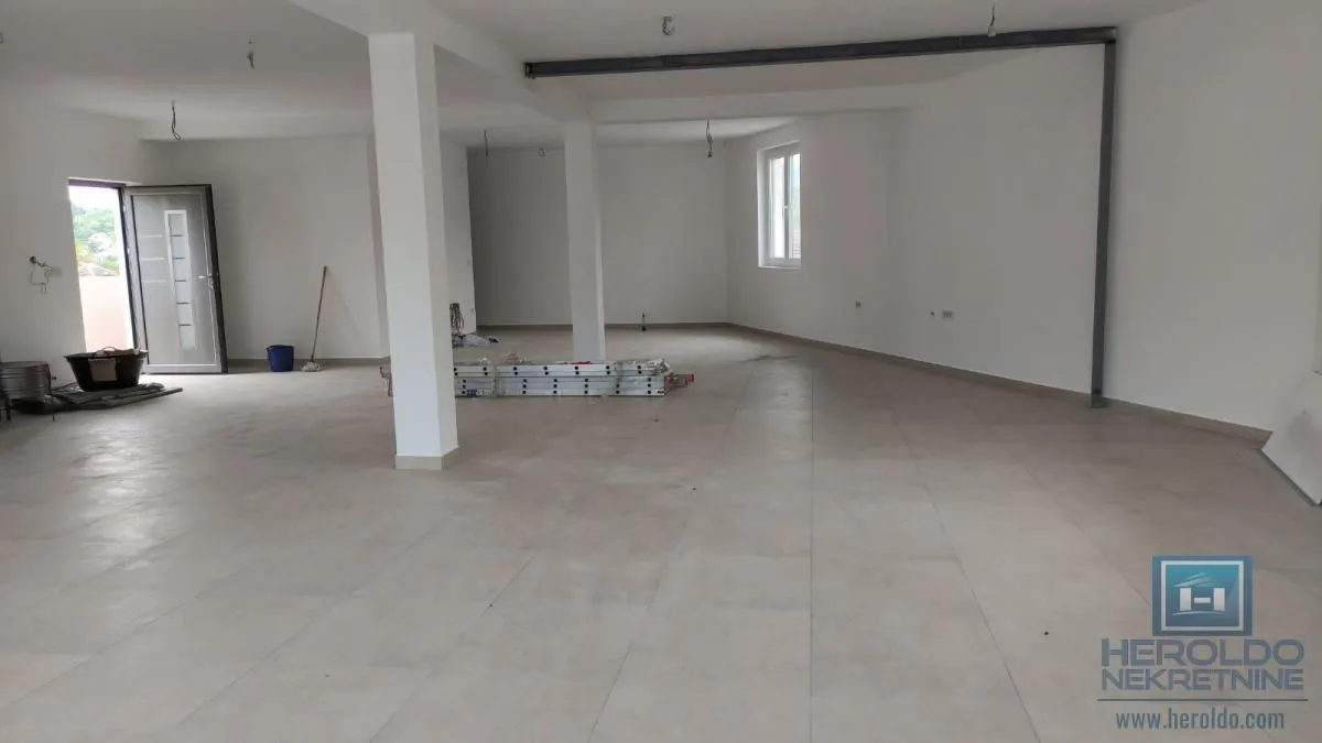 Rent, office space, 140m², Centar, Leskovac