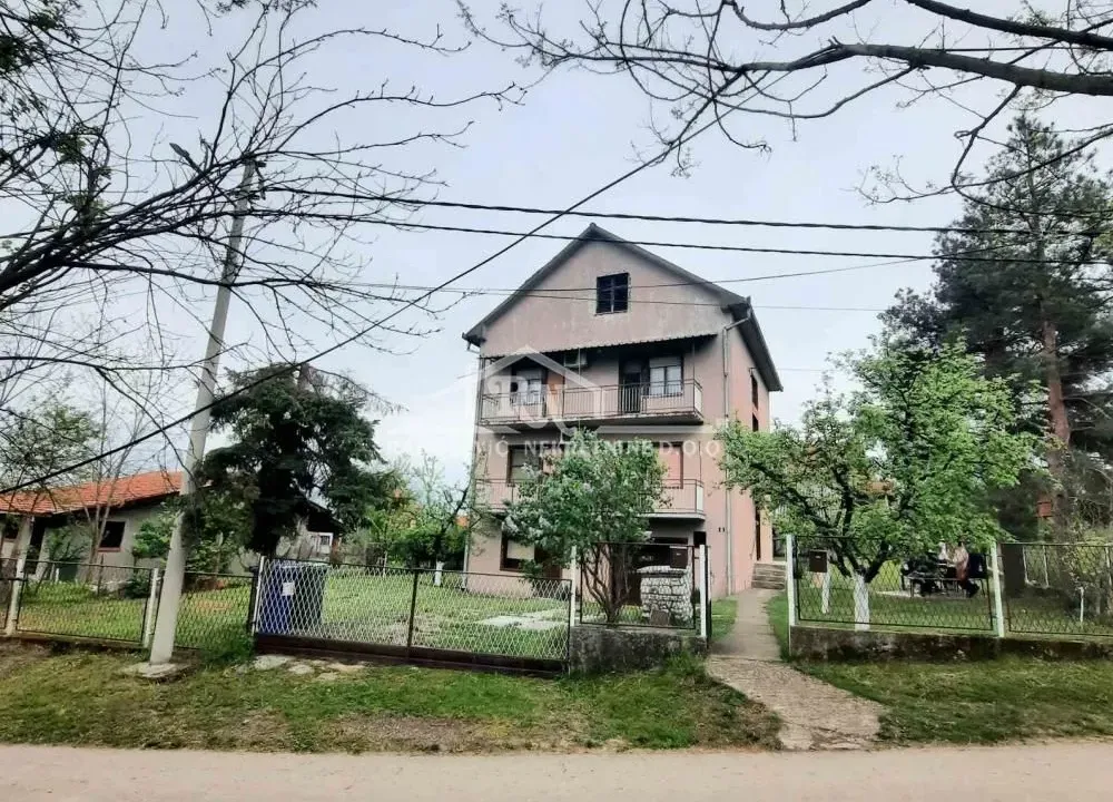 Sale, house, 219m², Čukarica, Beograd