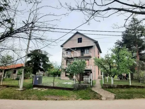 Sale, house, 219m², Čukarica, Beograd