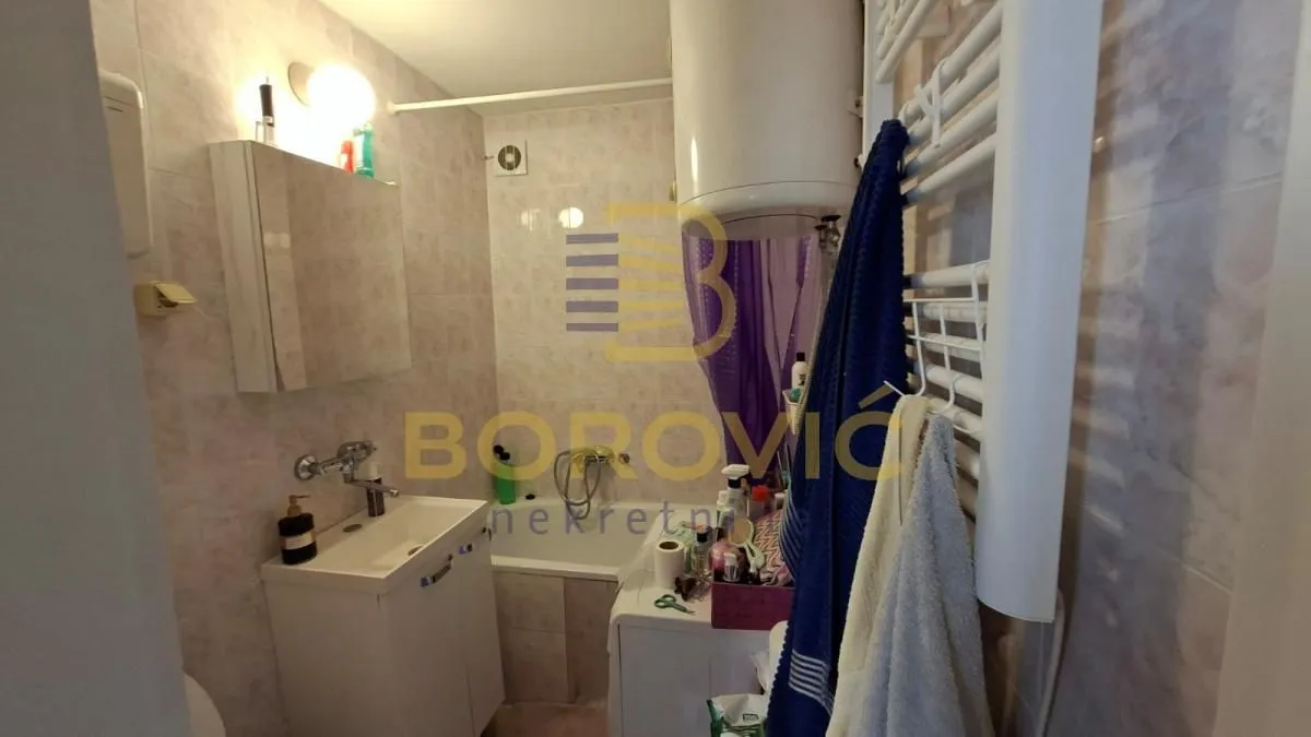 Prodaja, dvosoban stan, 44m², Stari Grad, Beograd