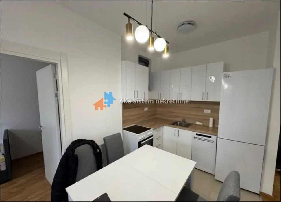 Rent, three bedroom apartment, 57m², Južni Bulevar, Vračar Sve Podlokacije