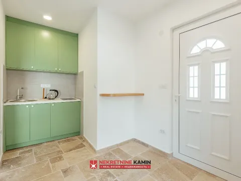 Sale, three bedroom apartment, 103m², Muo, Kotor - image 17